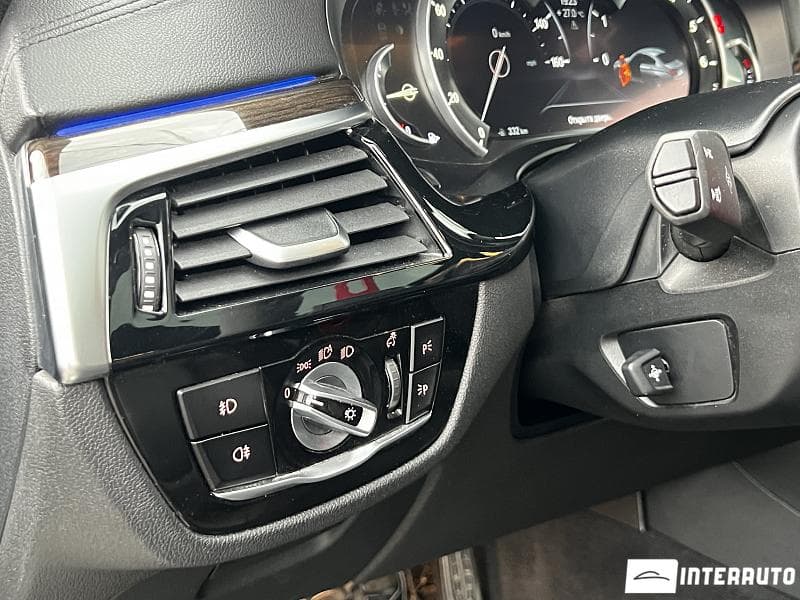 2017 BMW 540 — Miniatură 14