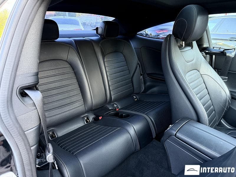 2016 Mercedes C 300 — Miniatură 16