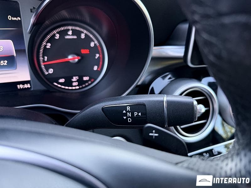 2016 Mercedes C 300 — Miniatură 10