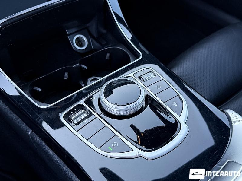 2016 Mercedes C 300 — Miniatură 13