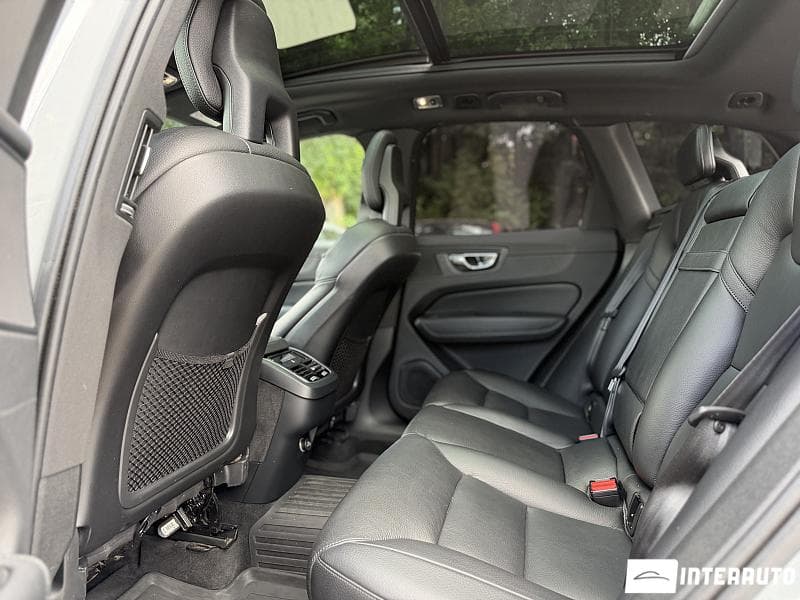 Volvo XC 60 2017 — Миниатюра 16