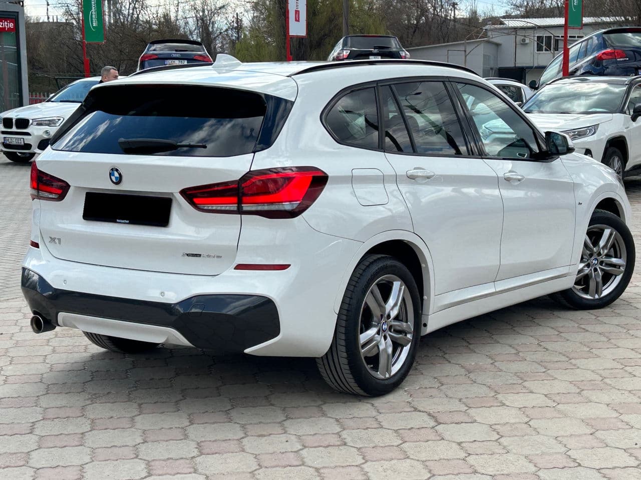 2020 BMW X1 2.5e — Miniatură 3