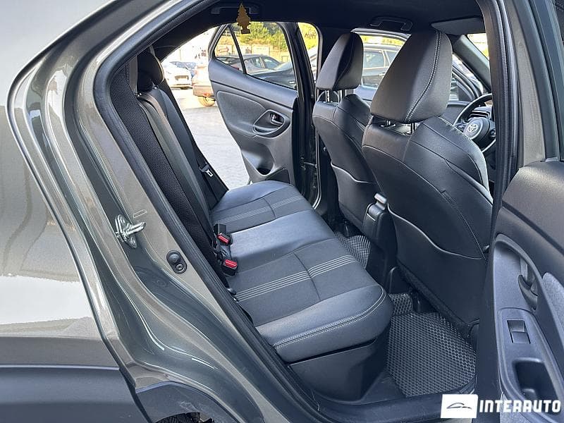 2022 Toyota Yaris Cross — Miniatură 13