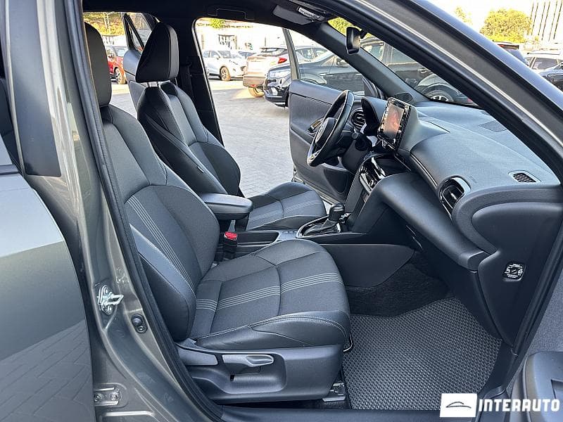 2022 Toyota Yaris Cross — Miniatură 14
