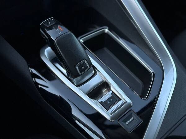 Peugeot 3008 2019 — Миниатюра 15