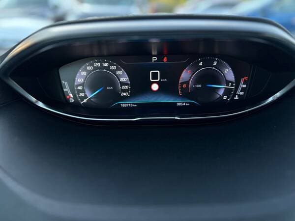 Peugeot 3008 2019 — Миниатюра 12