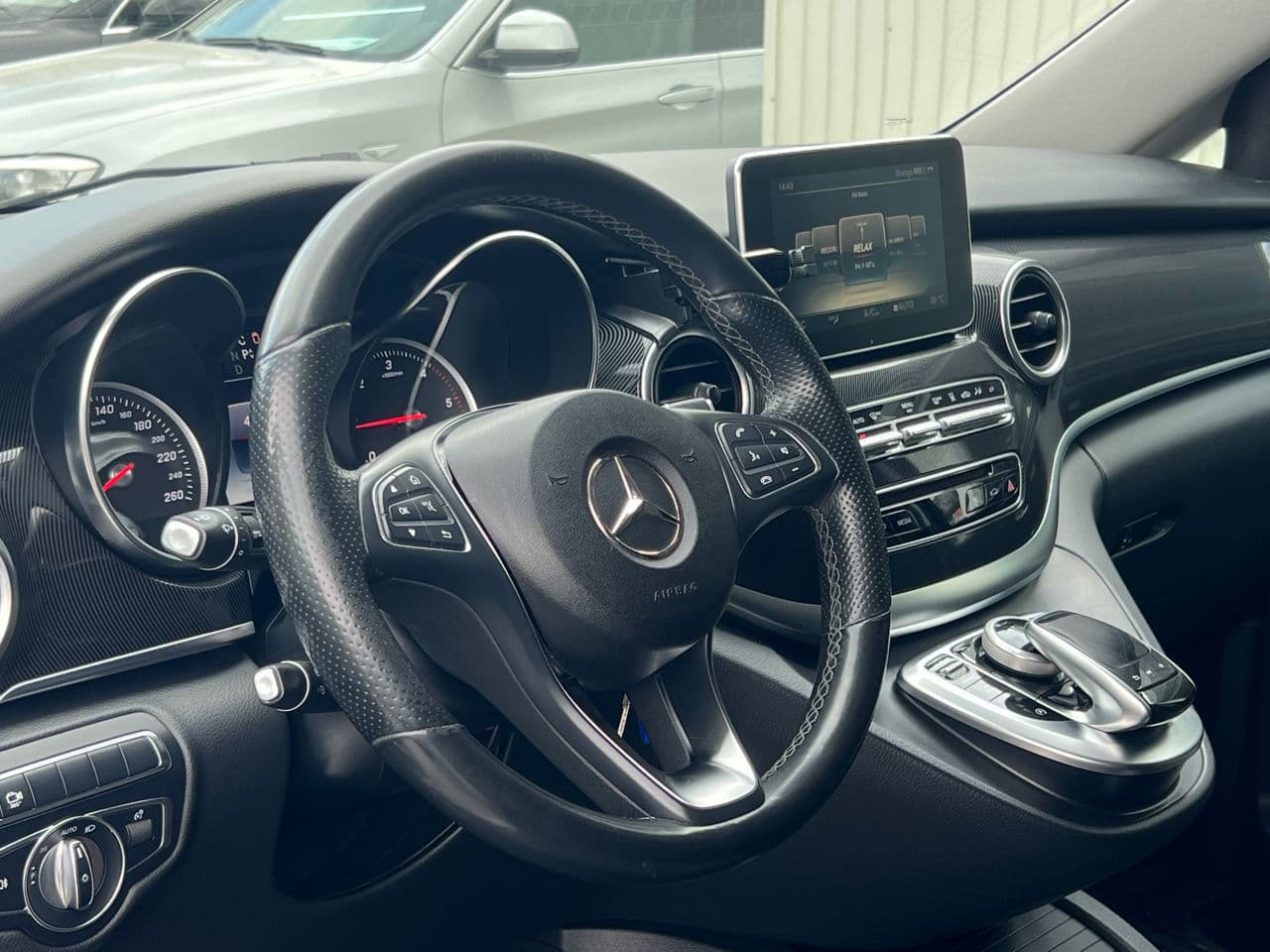 Mercedes V 250 2017 — Миниатюра 7