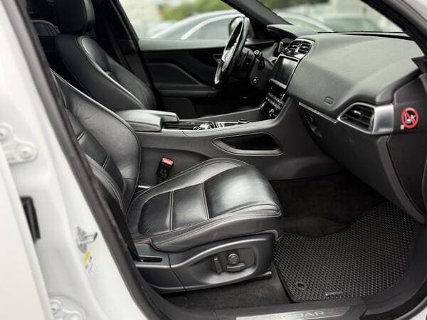 2017 Jaguar F-Pace — Miniatură 8