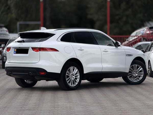 2017 Jaguar F-Pace — Miniatură 4