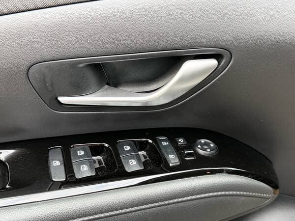 Hyundai Tucson 2023 — Миниатюра 17