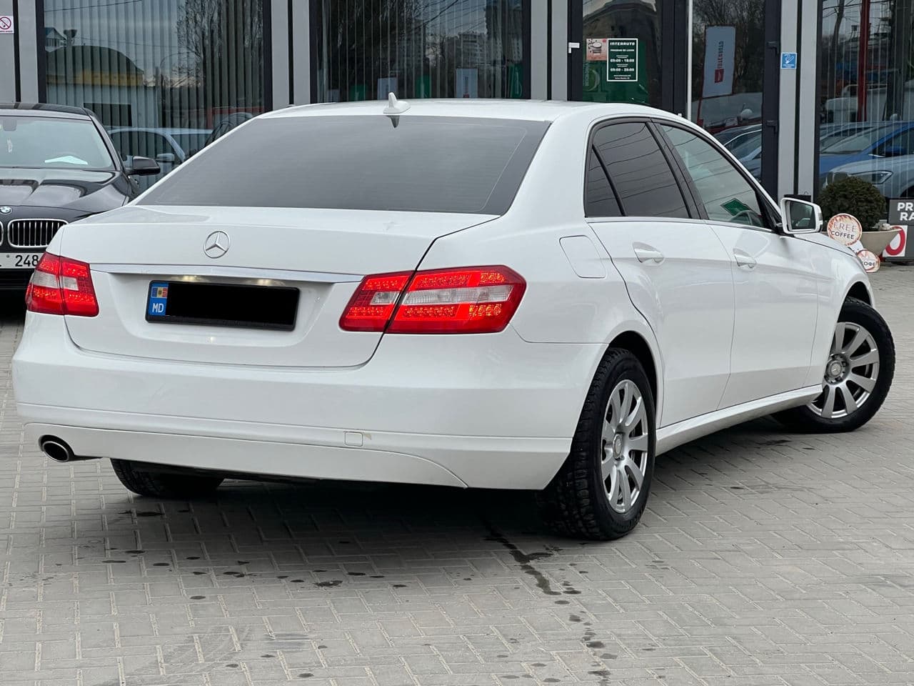 Mercedes E 200 2012 — Миниатюра 3