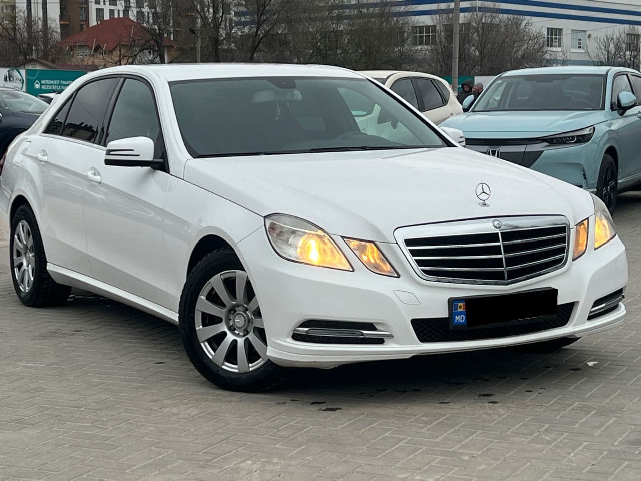 Mercedes E 200 2012 — Миниатюра 4