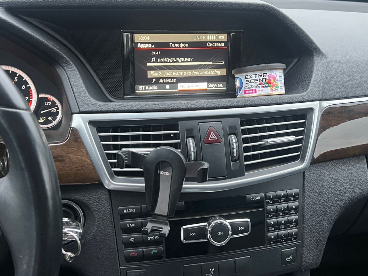 Mercedes E 200 2012 — Миниатюра 10