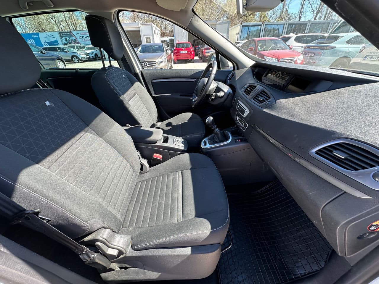 Renault Scenic 2015 — Миниатюра 18