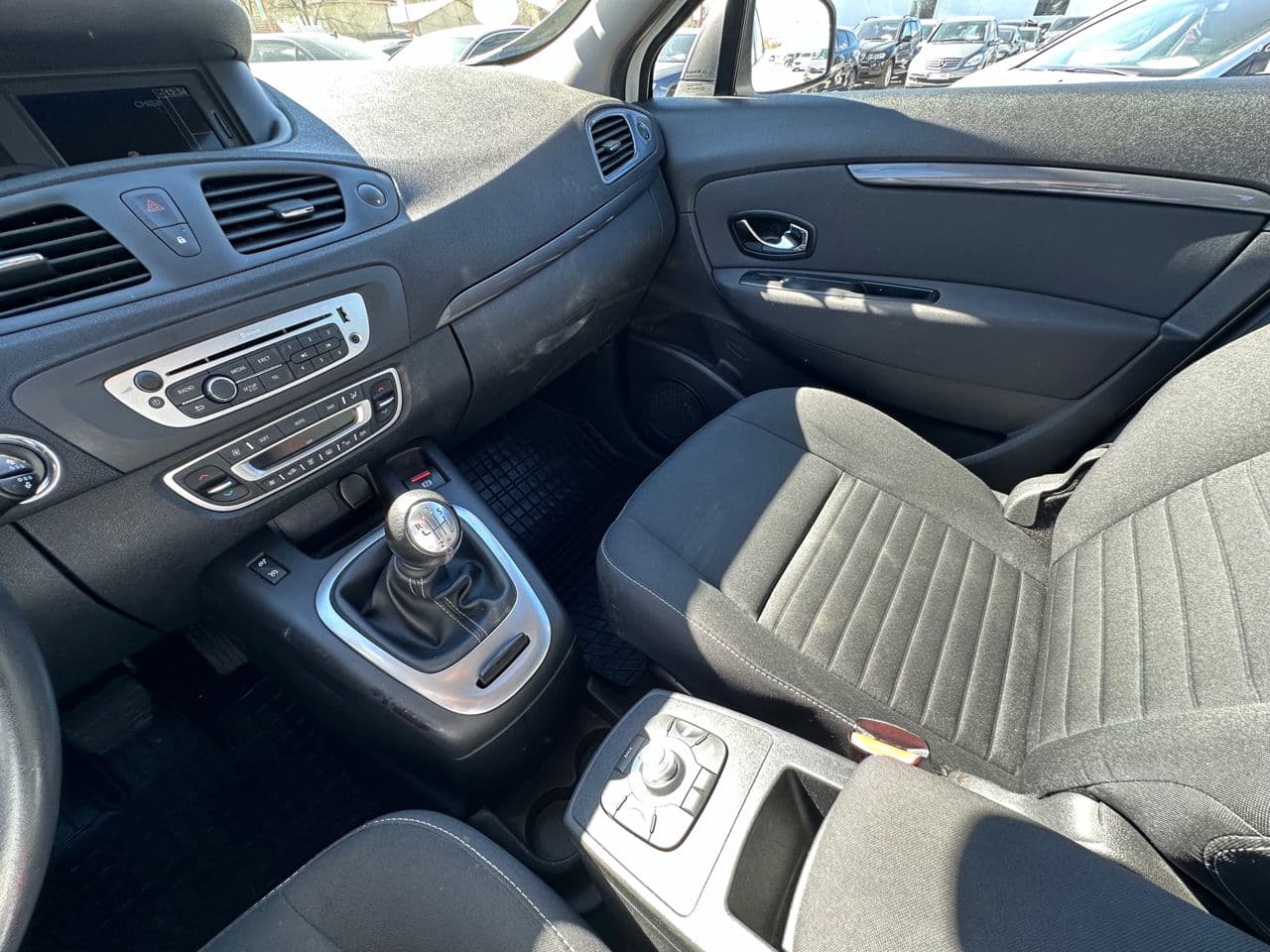 Renault Scenic 2015 — Миниатюра 17