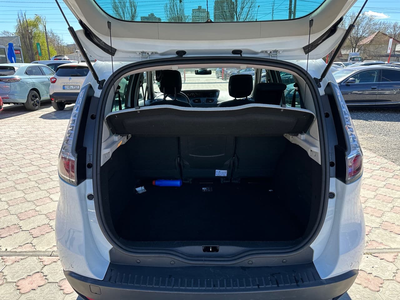 Renault Scenic 2015 — Миниатюра 25