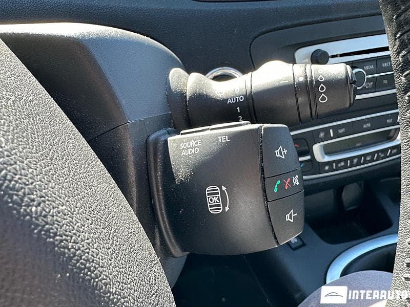 Renault Scenic 2015 — Миниатюра 13
