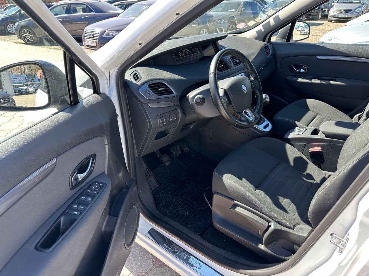 Renault Scenic 2015 — Миниатюра 6