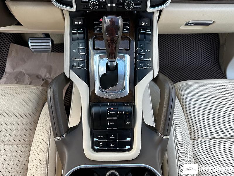 Porsche Cayenne S Hybrid 2011 — Миниатюра 12