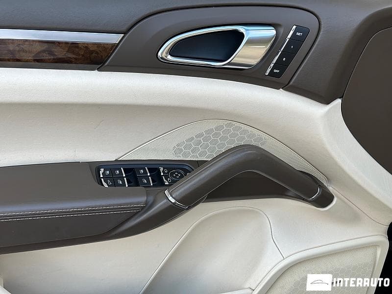 Porsche Cayenne S Hybrid 2011 — Миниатюра 14