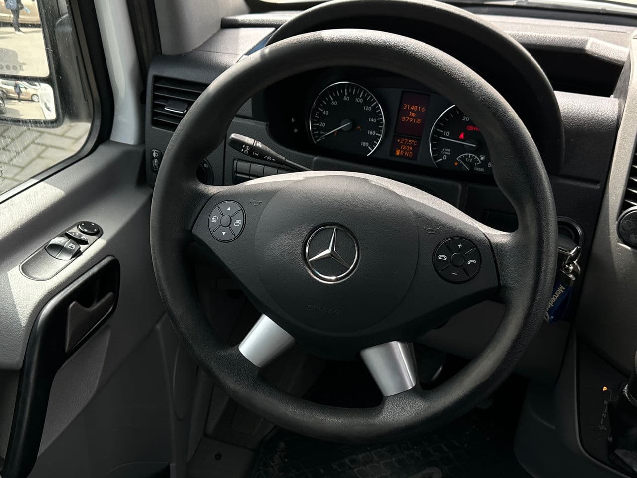 Mercedes Sprinter 2017 — Миниатюра 10