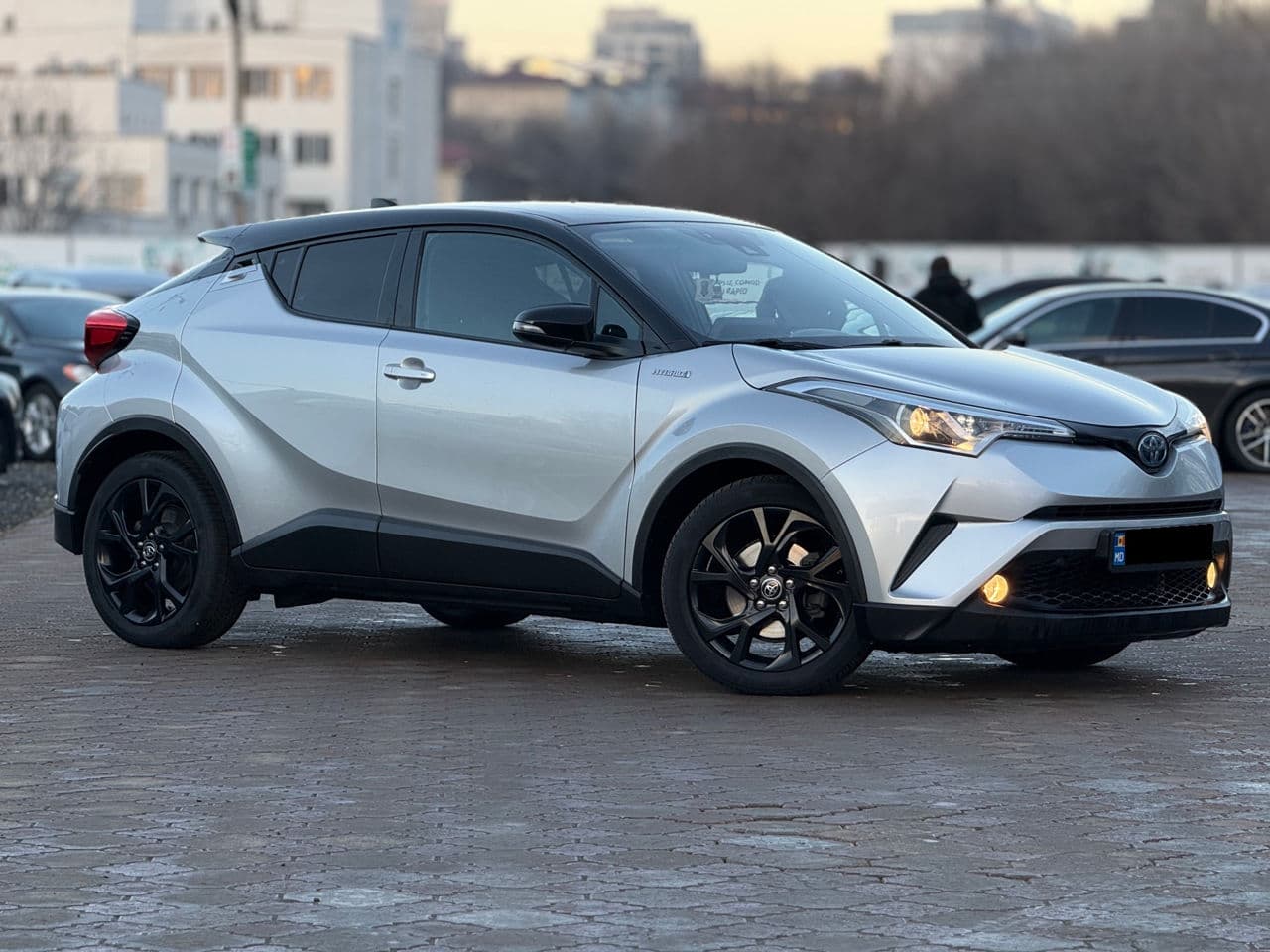 Toyota C-HR 2018 — Миниатюра 4