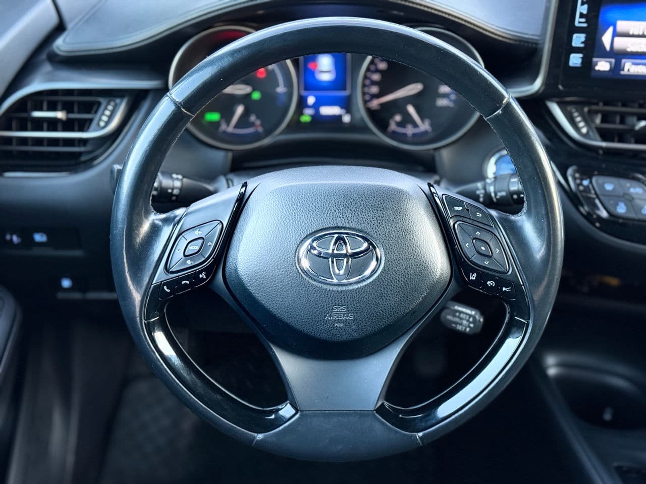 Toyota C-HR 2018 — Миниатюра 9