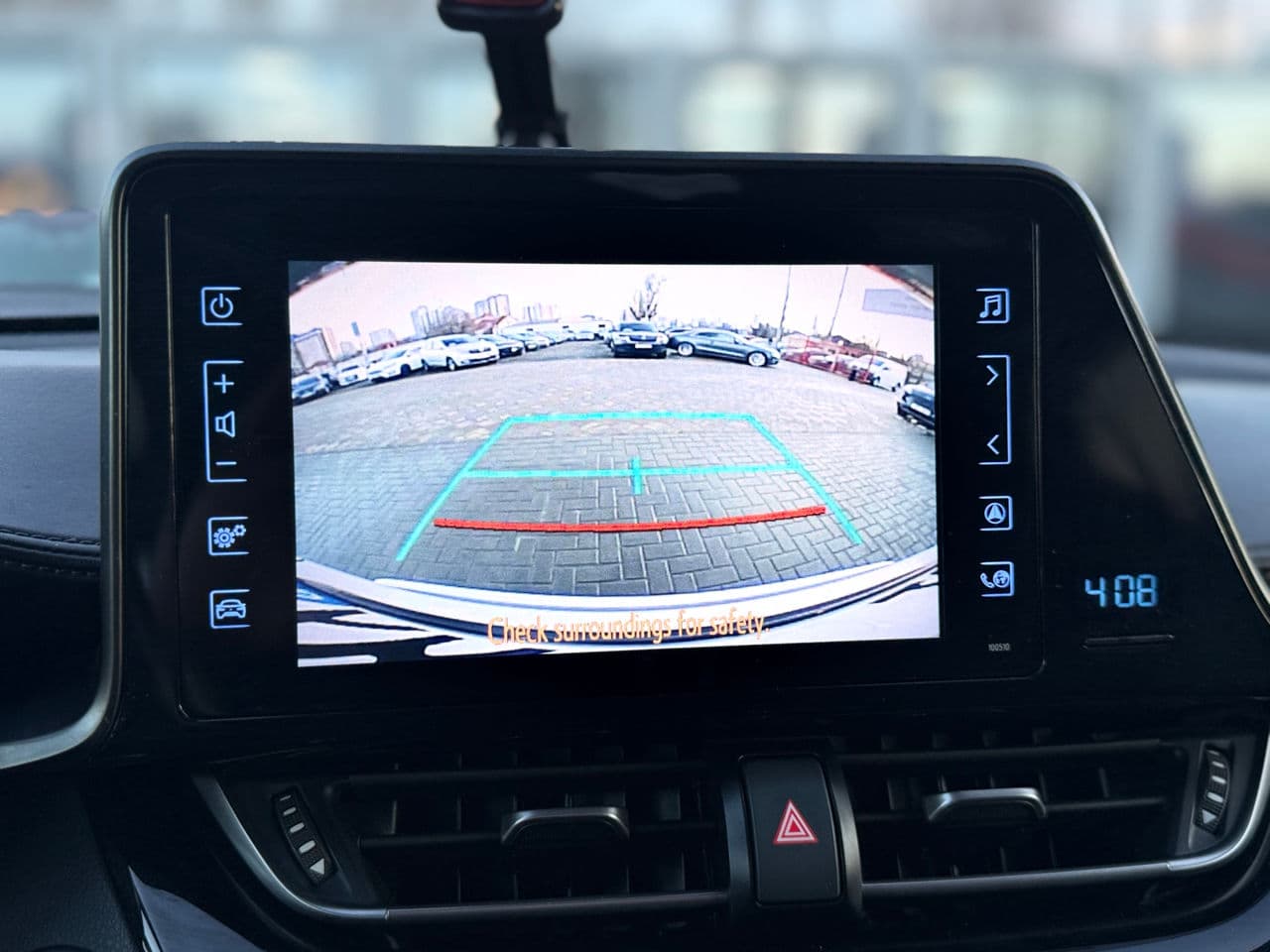 Toyota C-HR 2018 — Миниатюра 14
