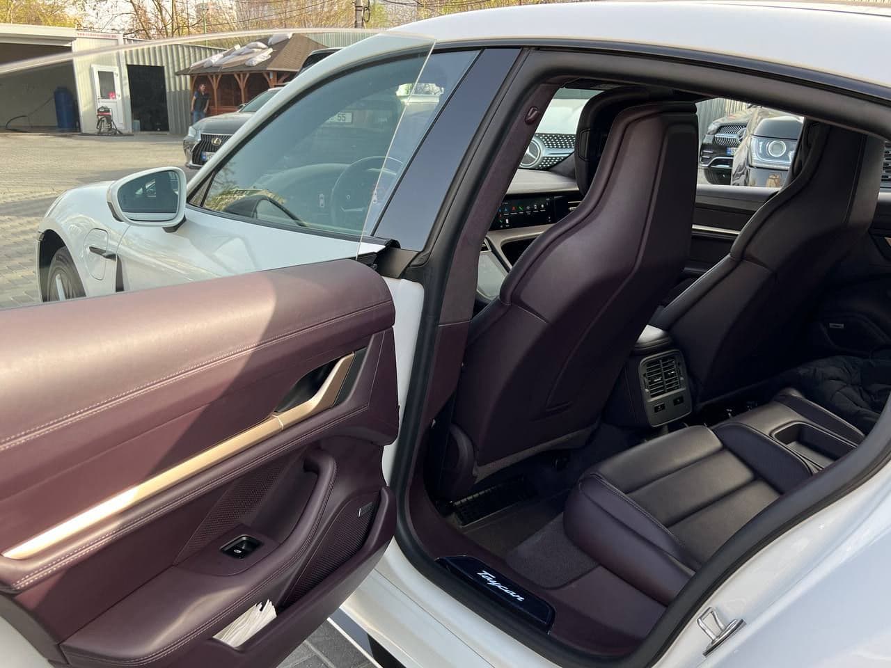 Porsche Taycan 4S 2021 — Миниатюра 19