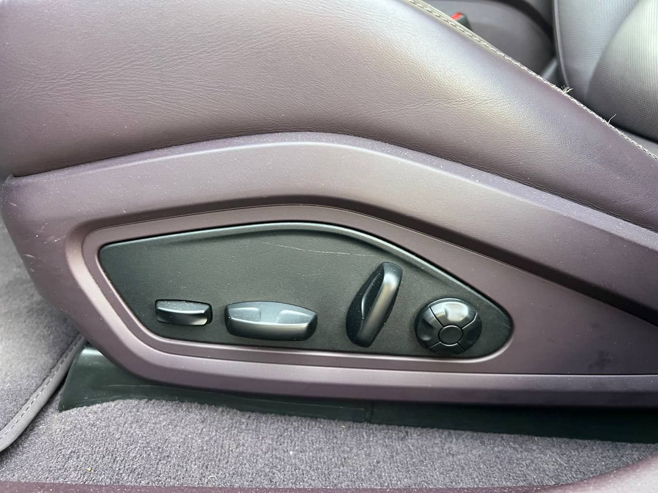 Porsche Taycan 4S 2021 — Миниатюра 18