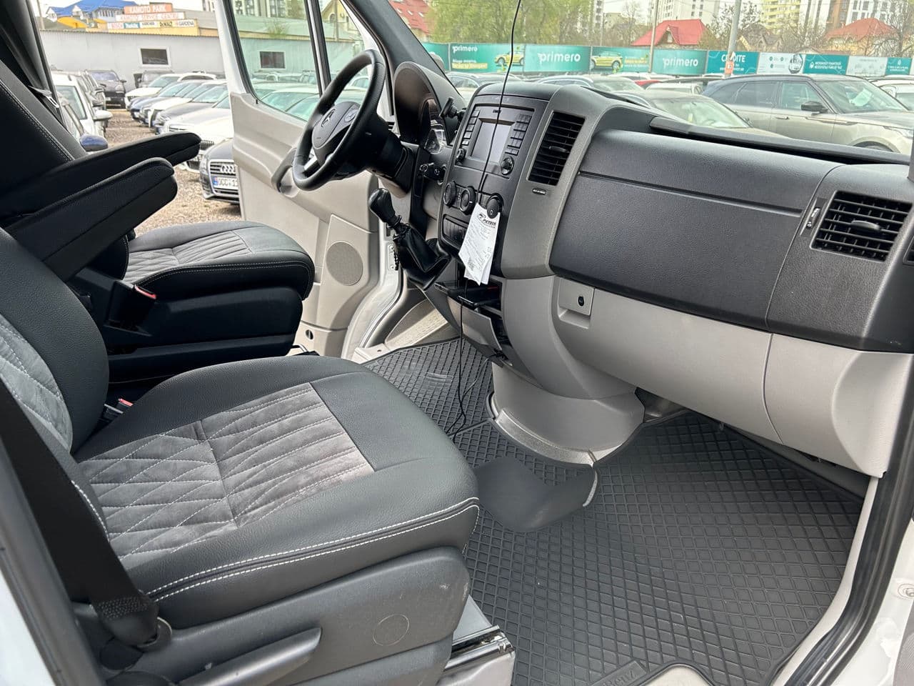 Mercedes Sprinter 2018 — Миниатюра 14