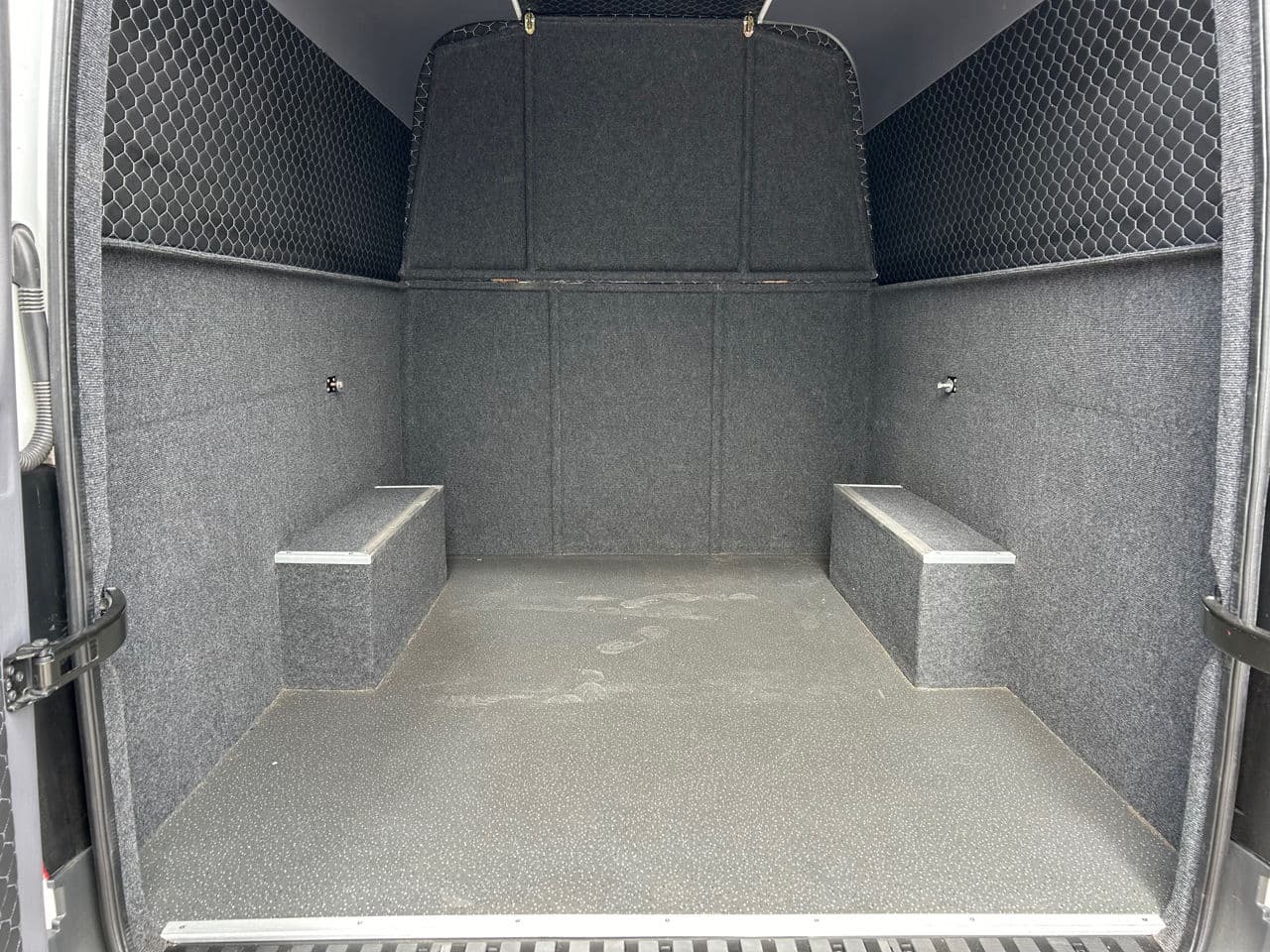 Mercedes Sprinter 2018 — Миниатюра 17