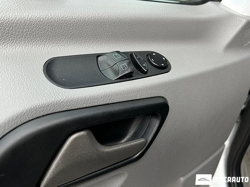 Mercedes Sprinter 2018 — Миниатюра 6