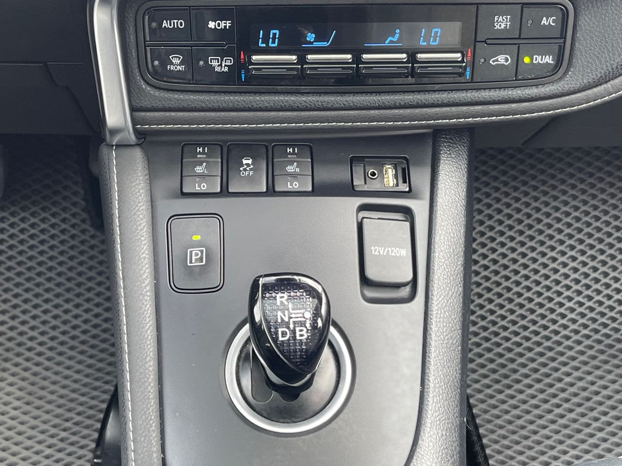 Toyota Auris 2015 — Миниатюра 12