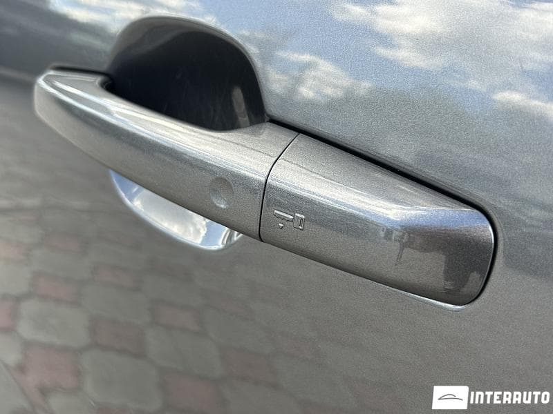 Jaguar F-Pace 2018 — Миниатюра 5
