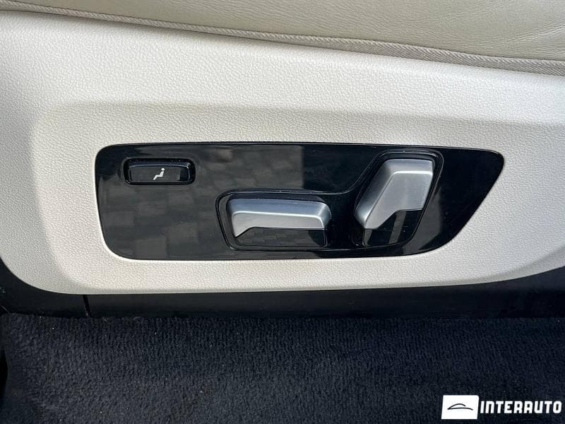 2020 BMW X7 4.0i — Miniatură 26