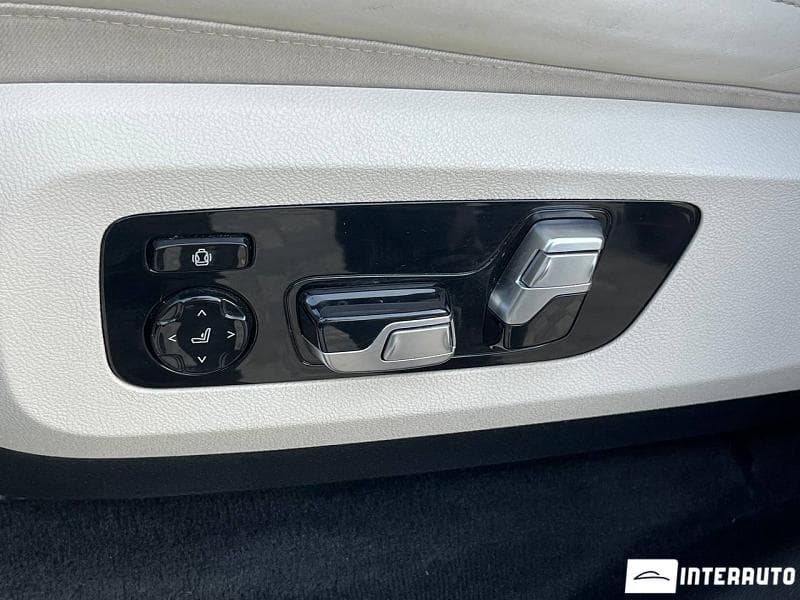 2020 BMW X7 4.0i — Miniatură 21