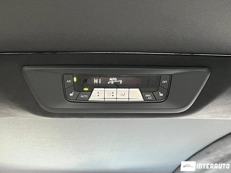 2020 BMW X7 4.0i — Miniatură 29