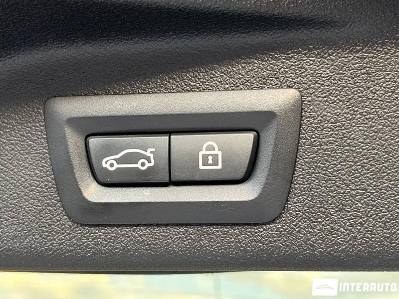 2020 BMW X7 4.0i — Miniatură 32