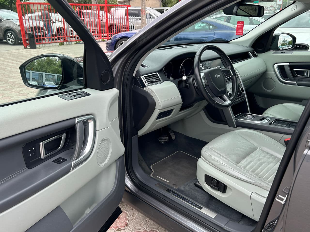 Land Rover Discovery Sport 2015 — Миниатюра 6