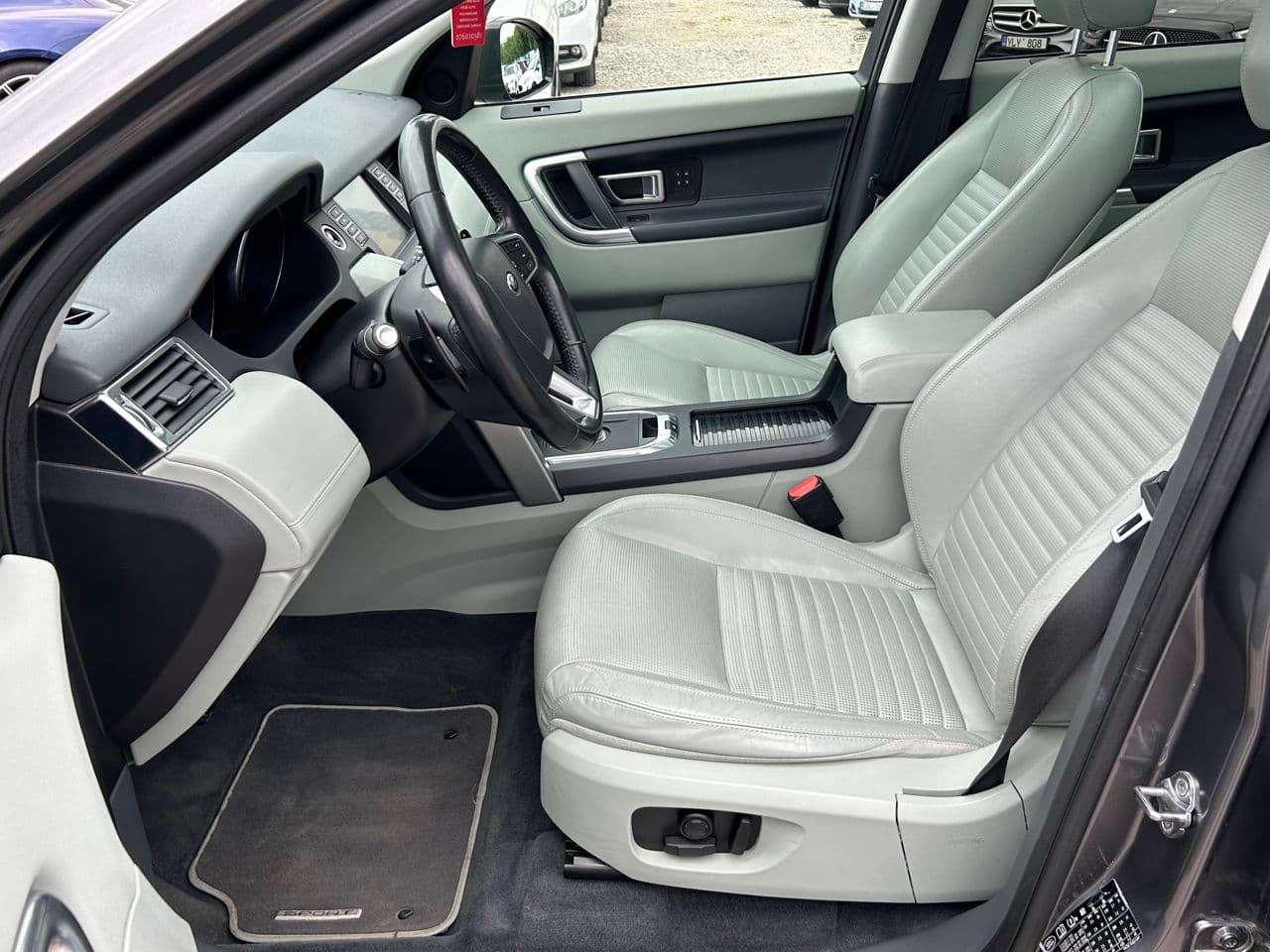 Land Rover Discovery Sport 2015 — Миниатюра 8