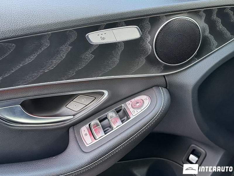 Mercedes C 300de 2019 — Миниатюра 7