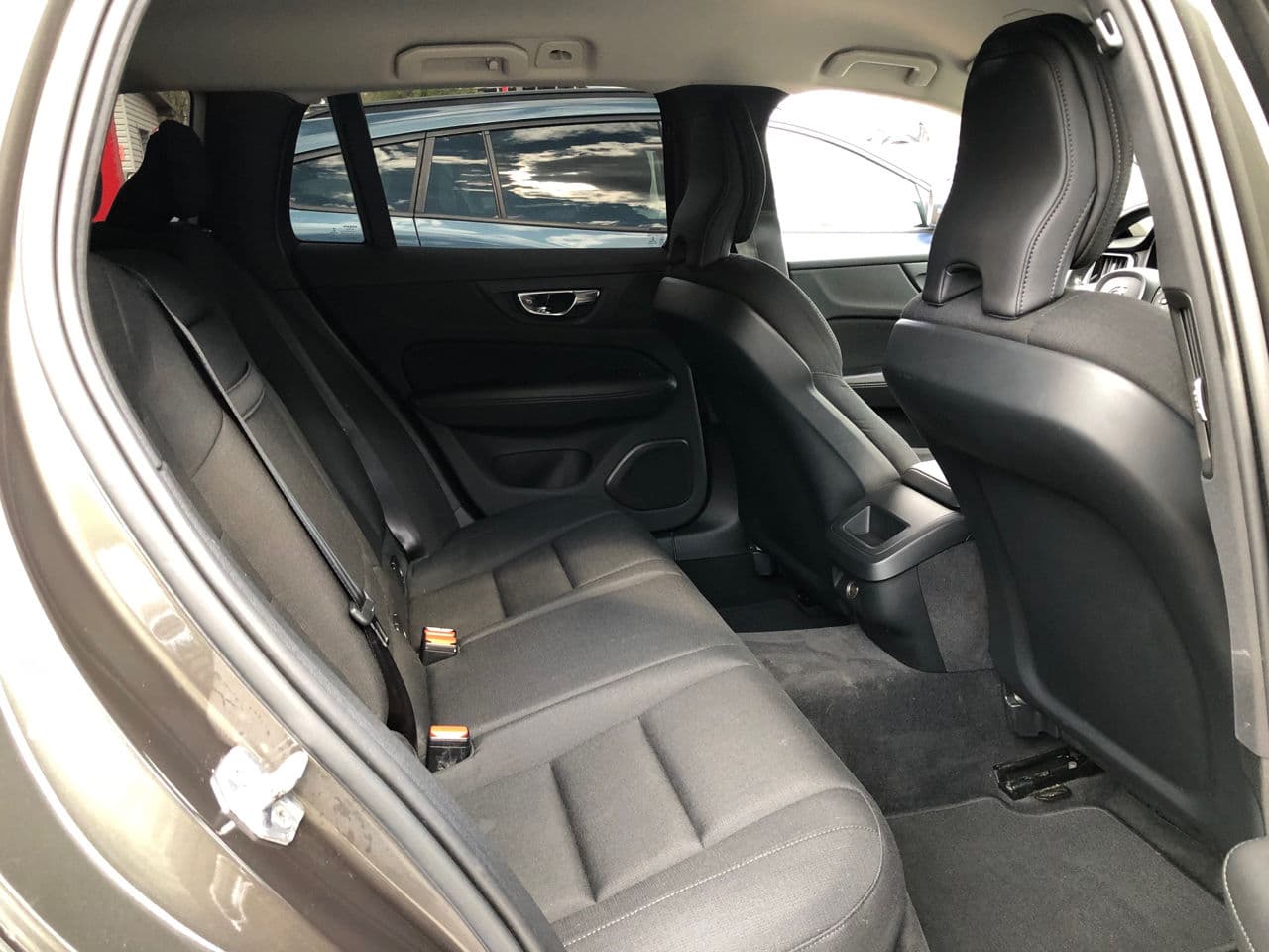Volvo V 60 2019 — Миниатюра 10