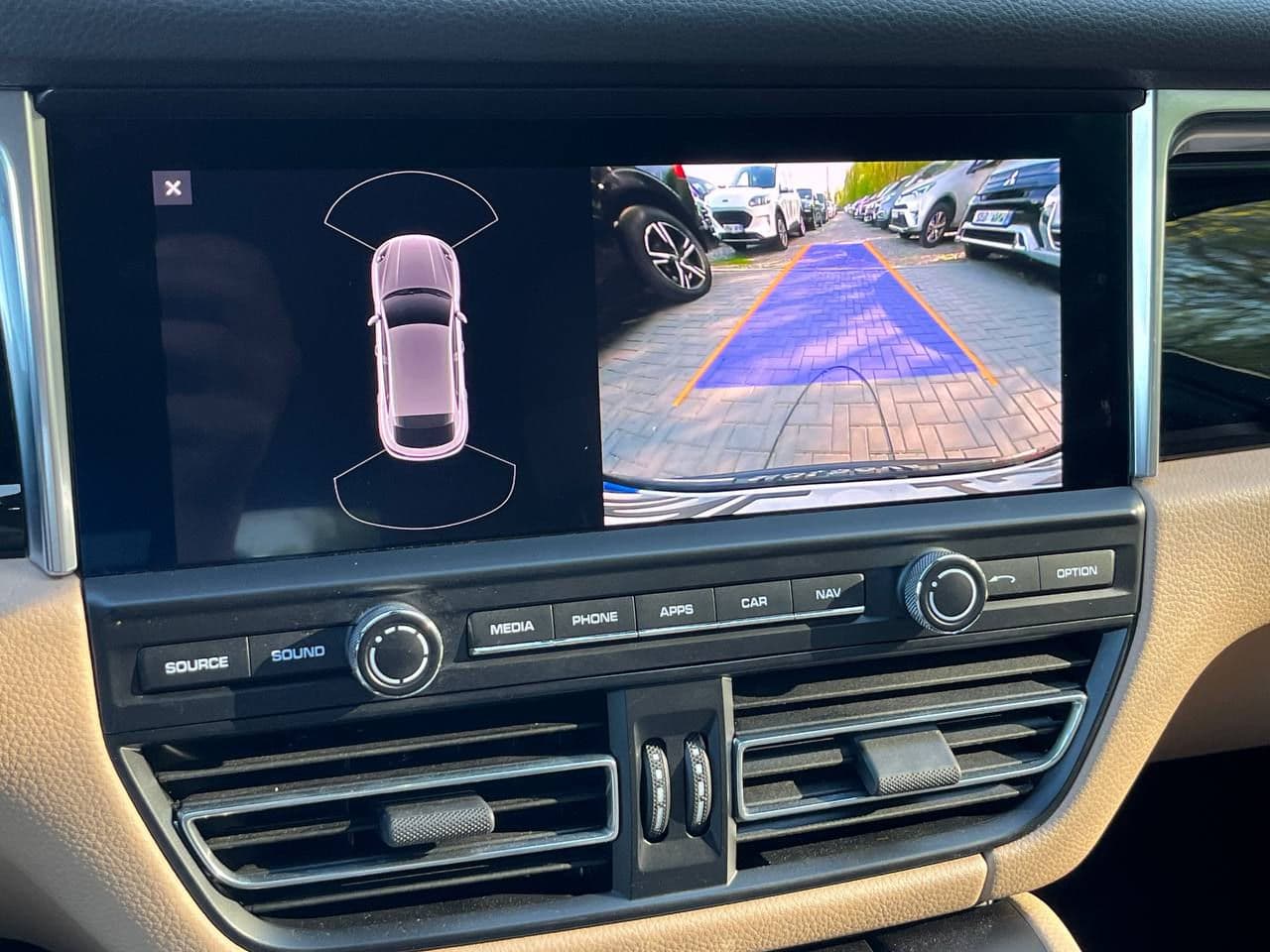 Porsche Macan 2021 — Миниатюра 12