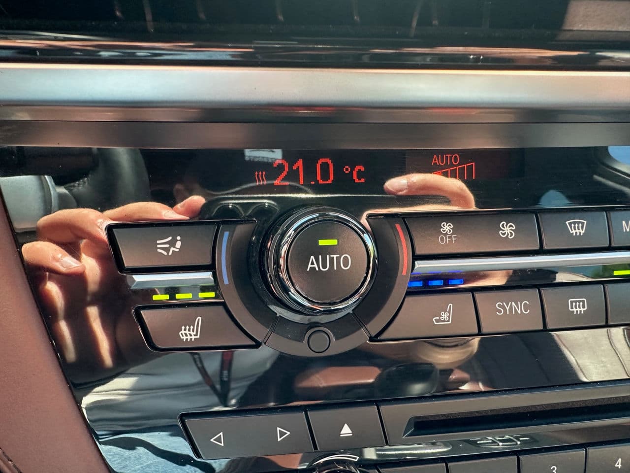 BMW X6 M5.0D 2016 — Миниатюра 16