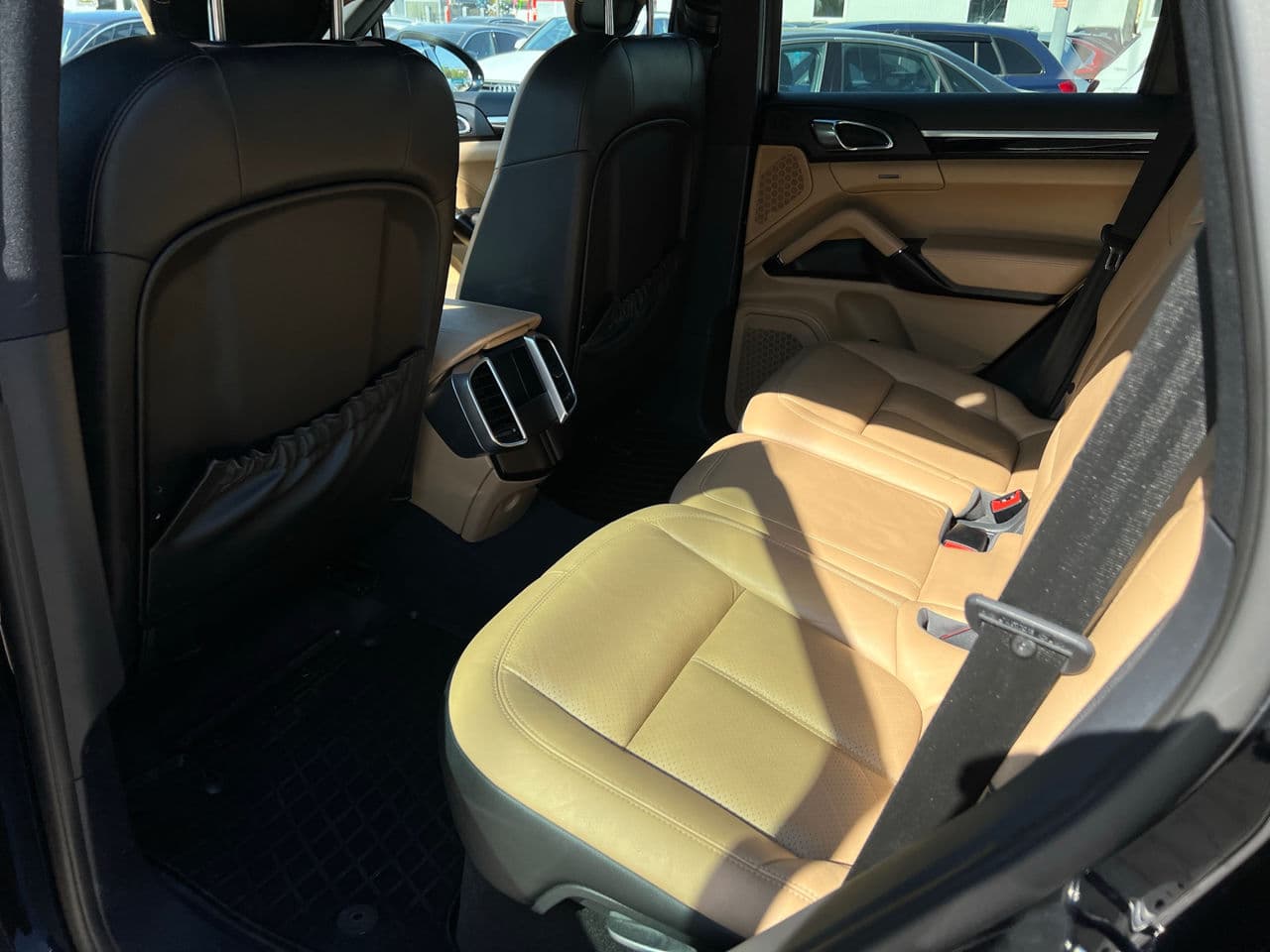 Porsche Cayenne 2017 — Миниатюра 18