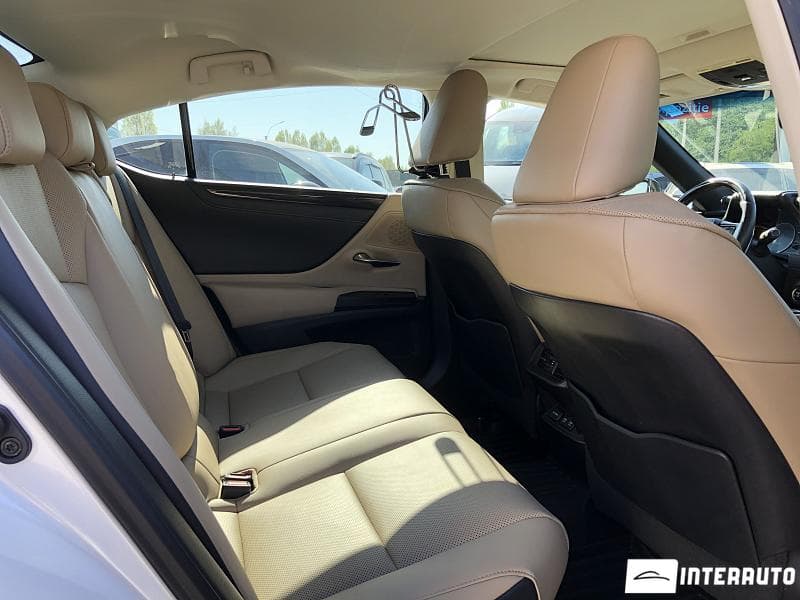 Lexus ES 300h 2020 — Миниатюра 9