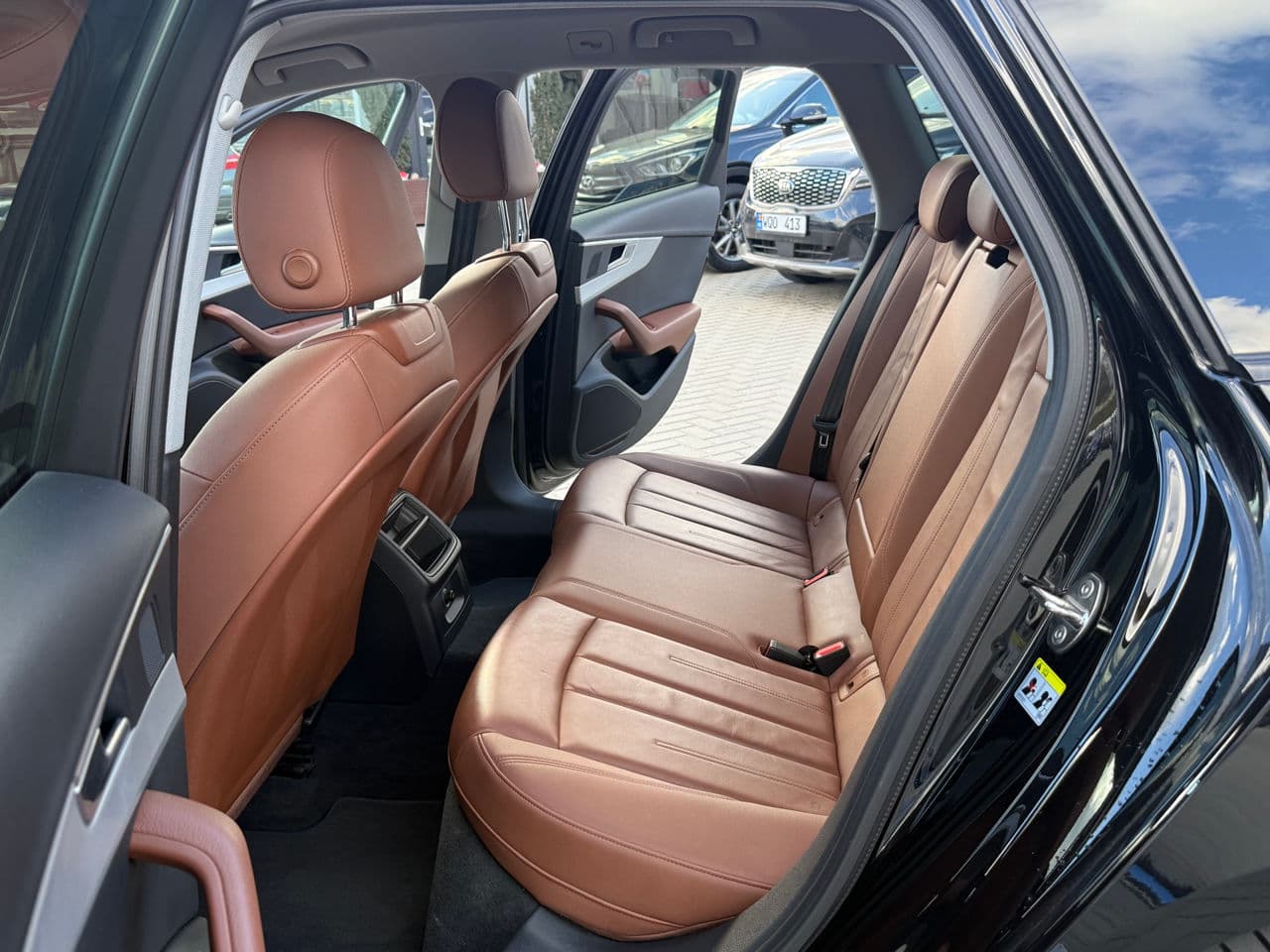 Audi A4 2020 — Миниатюра 16