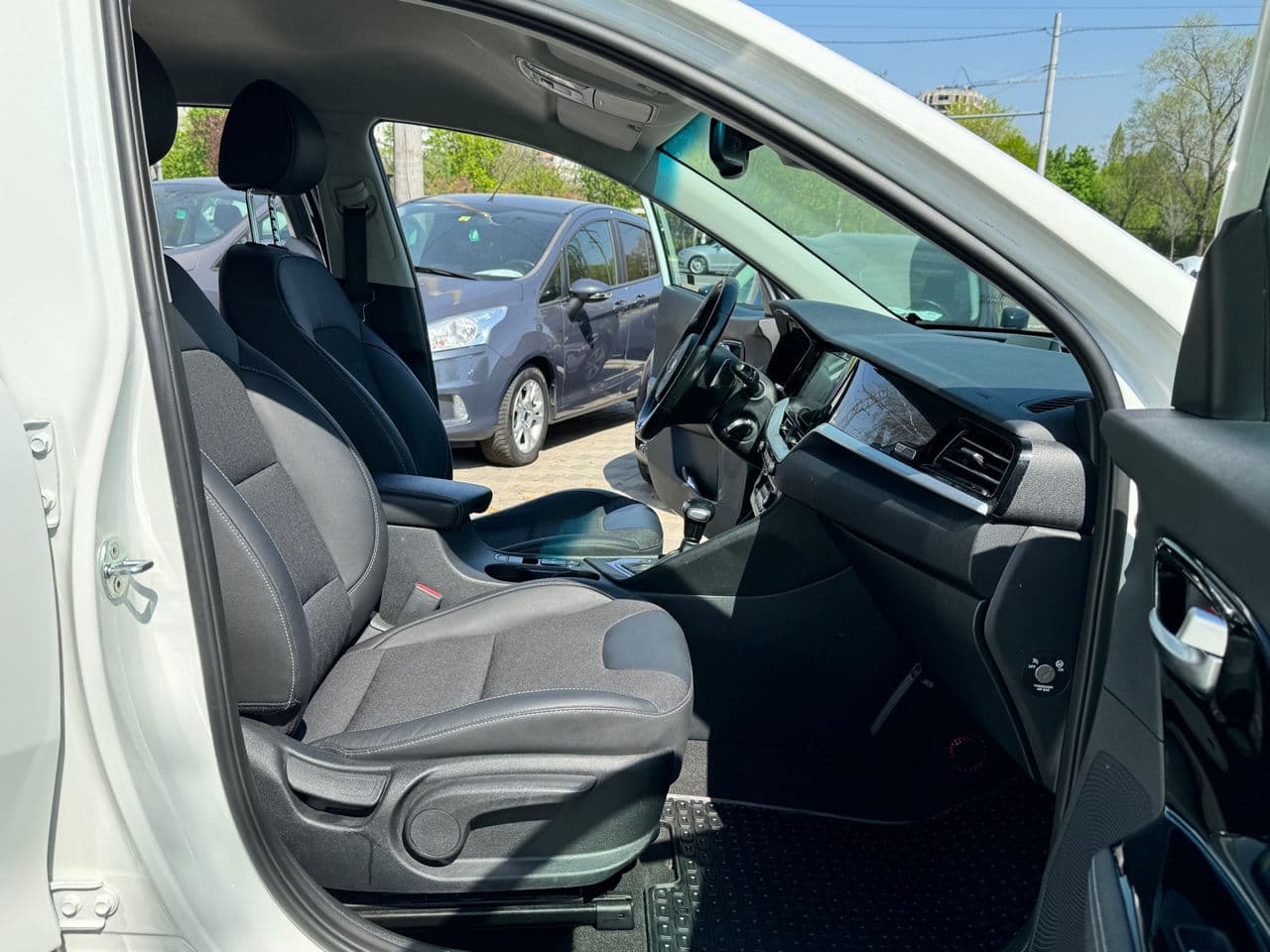 Kia Niro 2020 — Миниатюра 8