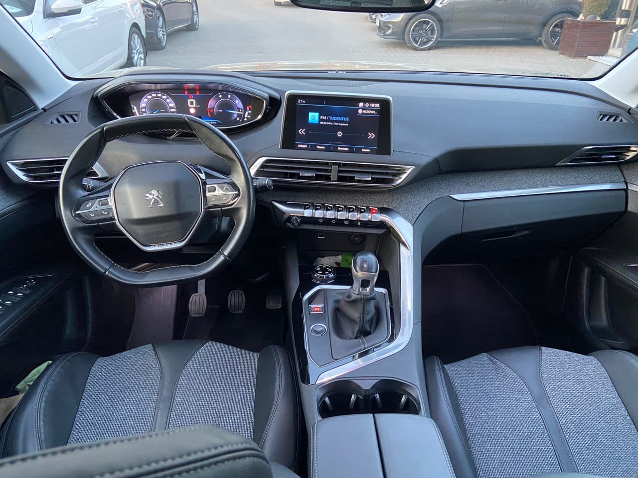 Peugeot 3008 2018 — Миниатюра 15